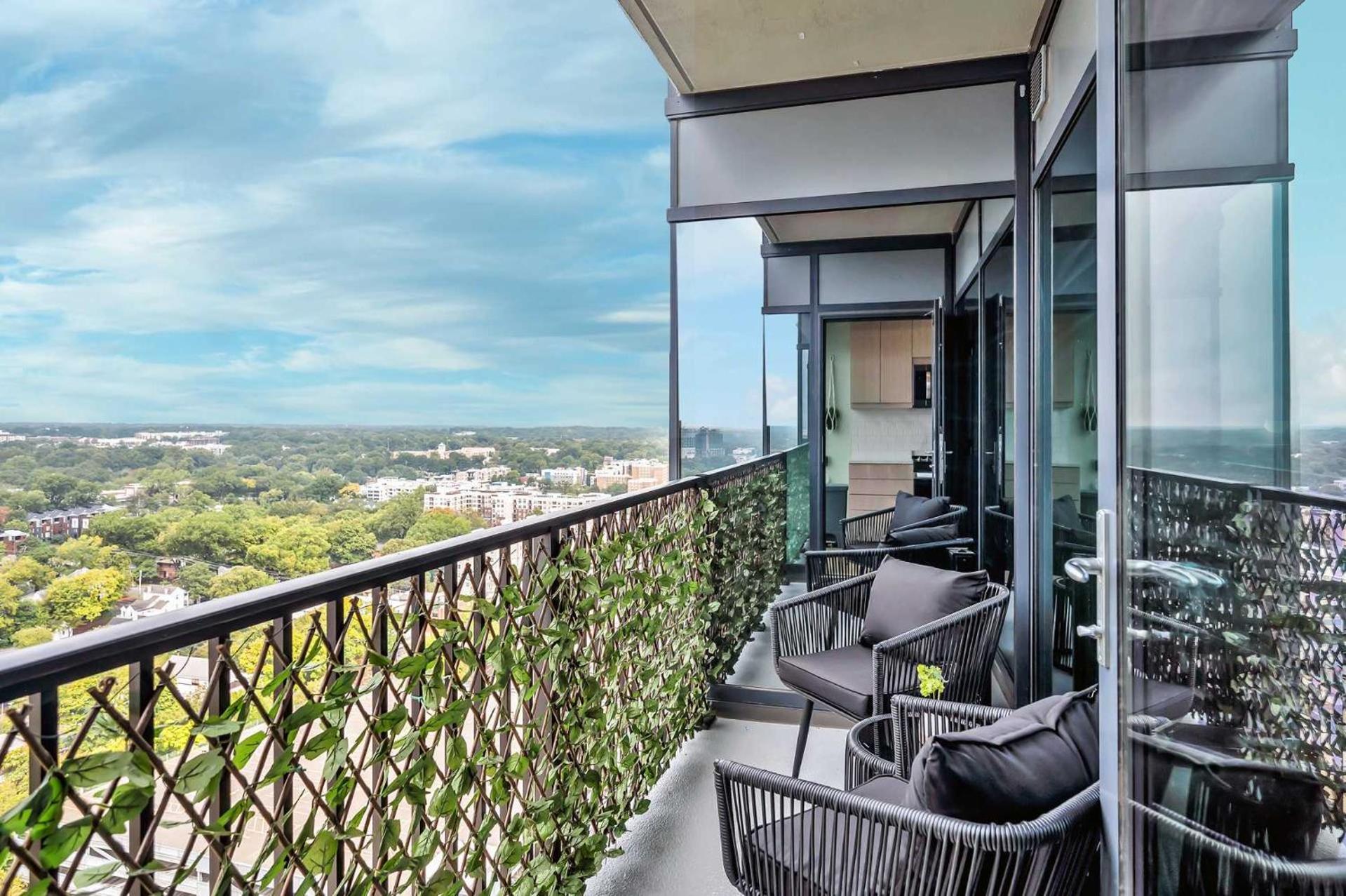 High-Rise Apt Raleigh Free Parking & Sunset View 1 Eksteriør billede