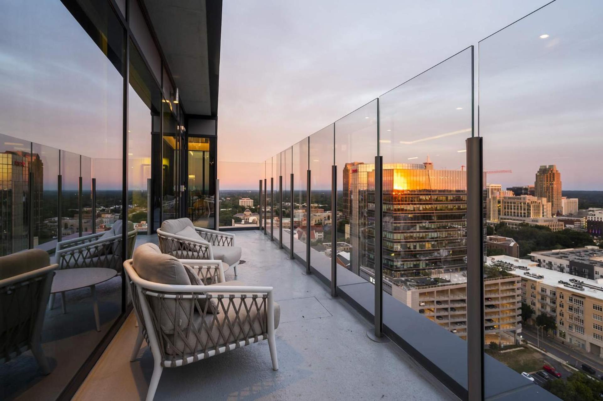 High-Rise Apt Raleigh Free Parking & Sunset View 1 Eksteriør billede